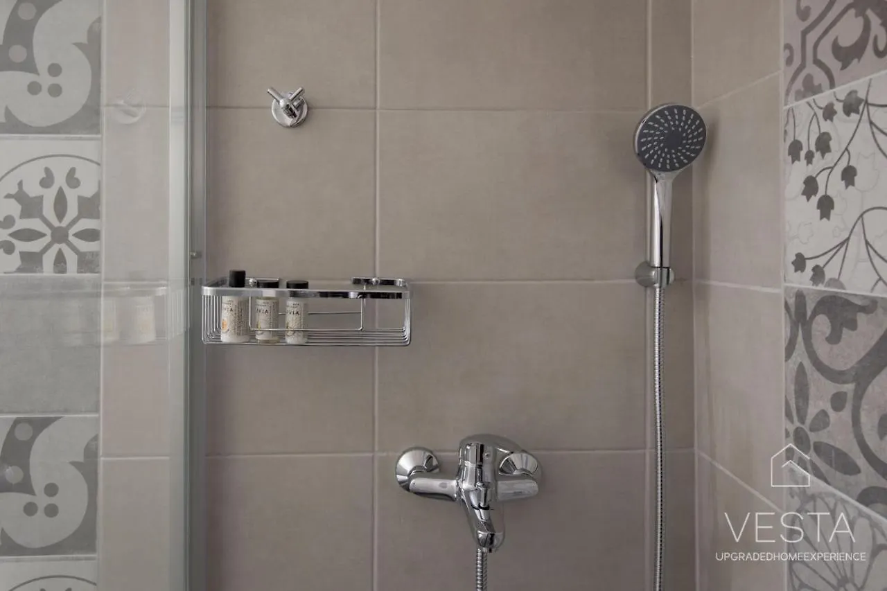 The Emerald City Central Apartment, 2-Bdrms سالونيك 0*,  اليونان