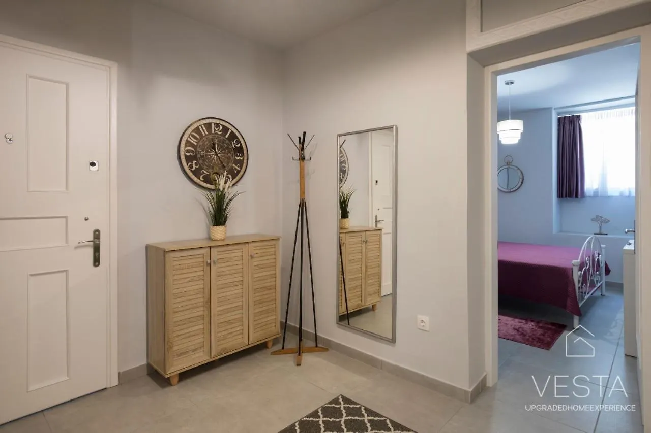 The Emerald City Central Apartment, 2-Bdrms سالونيك
